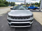 Thumbnail of 2024 Silver Zynith Metallic Clearcoat Jeep Compass