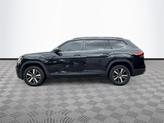 Thumbnail of 2021 Deep Black Volkswagen Atlas