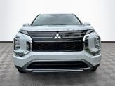 Thumbnail of 2025 White Diamond Mitsubishi Outlander