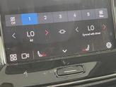 Thumbnail of 2024 Crystal White Metallic Volvo XC40