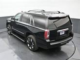 Thumbnail of 2019 Onyx Black GMC Yukon