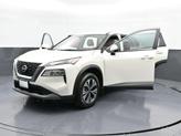 Thumbnail of 2023 Pearl White Tricoat Nissan Rogue