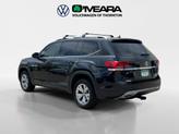 Thumbnail of 2018 Deep Black Pearl Volkswagen Atlas