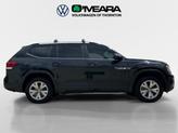 Thumbnail of 2018 Deep Black Pearl Volkswagen Atlas