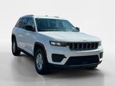 Thumbnail of 2023 Bright White Clearcoat Jeep Grand Cherokee