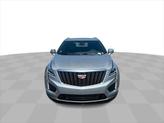 Thumbnail of 2025 Argent Silver Metallic Cadillac XT5