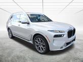 Photo of 2026 Mineral White Metallic BMW X7