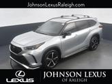 Thumbnail of 2022 Celestial Silver Metallic Toyota Highlander