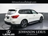 Thumbnail of 2019 Pearl White Tricoat Nissan Pathfinder