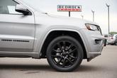 Thumbnail of 2017 Billet Silver Metallic Clearcoat Jeep Grand Cherokee