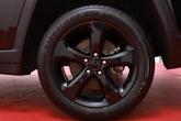 Thumbnail of 2023 Diamond Black Crystal Pearlcoat Jeep Grand Cherokee L