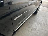 Thumbnail of 2023 Onyx Black GMC Yukon