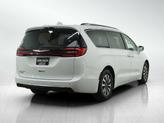 Thumbnail of 2021 Bright White Clearcoat Chrysler Pacifica