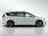 Thumbnail of 2021 Bright White Clearcoat Chrysler Pacifica