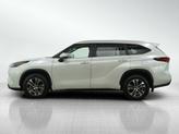 Thumbnail of 2023 Wind Chill Pearl Toyota Highlander