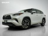 Photo of 2023 Wind Chill Pearl Toyota Highlander