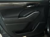 Thumbnail of 2020 Moon Dust Toyota Highlander Hybrid