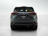 Thumbnail of 2024 Magnetic Gray Toyota Highlander