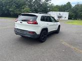Thumbnail of 2016 Bright White Clearcoat Jeep Cherokee