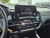 Thumbnail of 2024 Pearl White Tricoat/Super Black Nissan Pathfinder