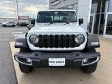 Thumbnail of 2025 Bright White Clearcoat Jeep Gladiator