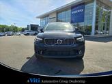 Thumbnail of 2025 Onyx Black Volvo XC40