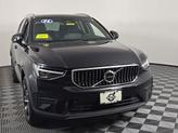 Thumbnail of 2025 Onyx Black Metallic Volvo XC40