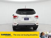 Thumbnail of 2014 White Nissan Pathfinder
