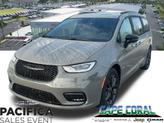 Photo of 2025 Ceramic Gray Clearcoat Chrysler Pacifica
