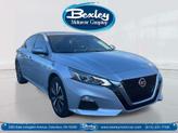 Photo of 2021 Silver Nissan Altima