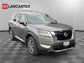 Photo of 2022 Gun Metallic Nissan Pathfinder