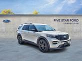Photo of 2023 Star White Metallic Tri-Coat Ford Explorer