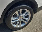 Thumbnail of 2017 White Platinum Metallic Tri-Coat Ford Explorer