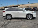 Thumbnail of 2019 Blizzard Pearl Toyota Highlander Hybrid