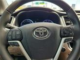 Thumbnail of 2019 Blizzard Pearl Toyota Highlander Hybrid