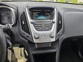Thumbnail of 2017 Iridescent Pearl Tricoat Chevrolet Equinox