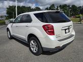 Thumbnail of 2017 Iridescent Pearl Tricoat Chevrolet Equinox