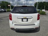 Thumbnail of 2017 Iridescent Pearl Tricoat Chevrolet Equinox