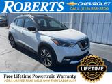 Photo of 2019 Aspen White/Super Black Nissan Kicks