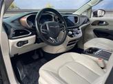 Thumbnail of 2019 Granite Crystal Metallic Clearcoat Chrysler Pacifica