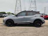 Thumbnail of 2022 2 Tone Gray / Black Roof Nissan Kicks