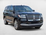 Thumbnail of 2023 Infinite Black Metallic Clearcoat Lincoln Navigator