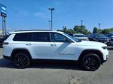 Thumbnail of 2022 Bright White Clearcoat Jeep Grand Cherokee L