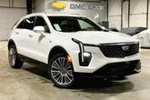 Thumbnail of 2025 Crystal White Tri-Coat Cadillac XT4