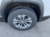 Thumbnail of 2025 Summit White Chevrolet Equinox