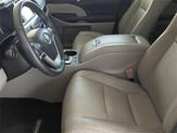 Thumbnail of 2016 White Toyota Highlander