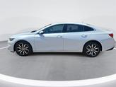 Thumbnail of 2018 Iridescent Pearl Tricoat Chevrolet Malibu