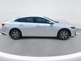 Thumbnail of 2018 Iridescent Pearl Tricoat Chevrolet Malibu