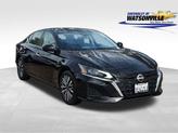 Photo of 2023 Black Nissan Altima