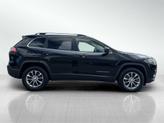 Thumbnail of 2020 Diamond Black Crystal Pearlcoat Jeep Cherokee